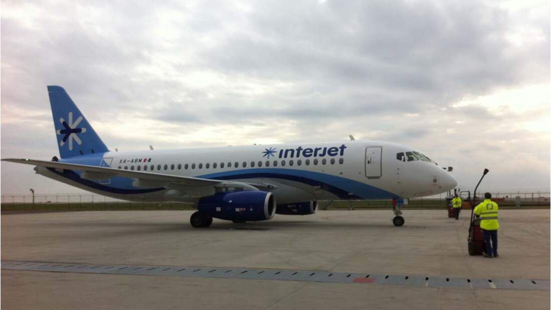 Suchoi Superjet 100 FLUG REVUE