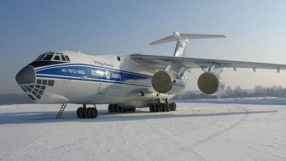 Iljuschin IL-76TD-90VD landet erstmals in der Antarktis