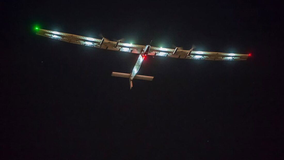 Solar Impulse 2 auf dem Flug um die Welt 