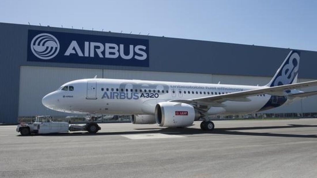 Erste A320neo mit CFM-Triebwerken verlässt die Halle