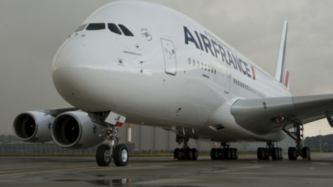 Elbe Flugzeugwerke "checken" Airbus A380 von Air France