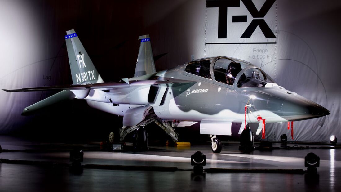 Boeing enthüllt T-X