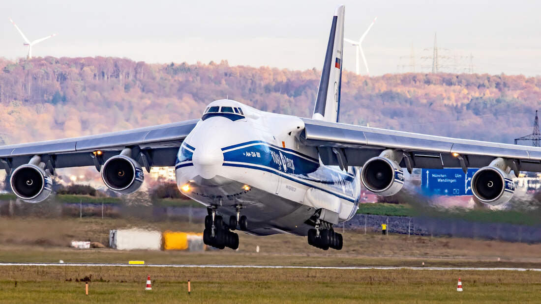 An 124 Mussen Zum Triebwerk Check An 225 Auch Flug Revue