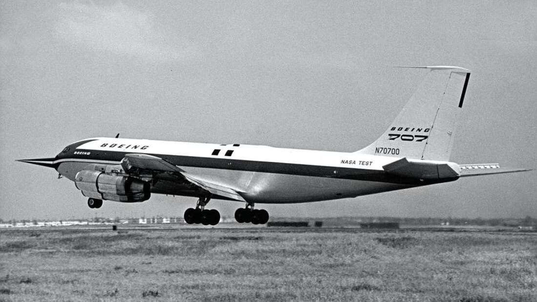 Von der Boeing 367-80 zur Boeing 707 - FLUG REVUE