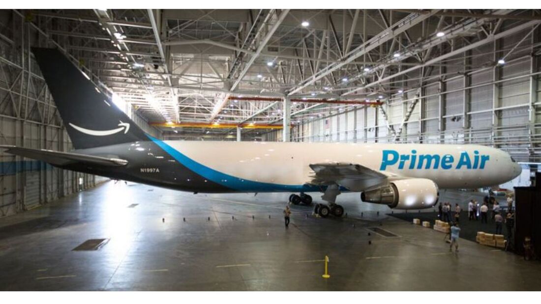 Eine Boeing 767 in vollen Amazon-Farben