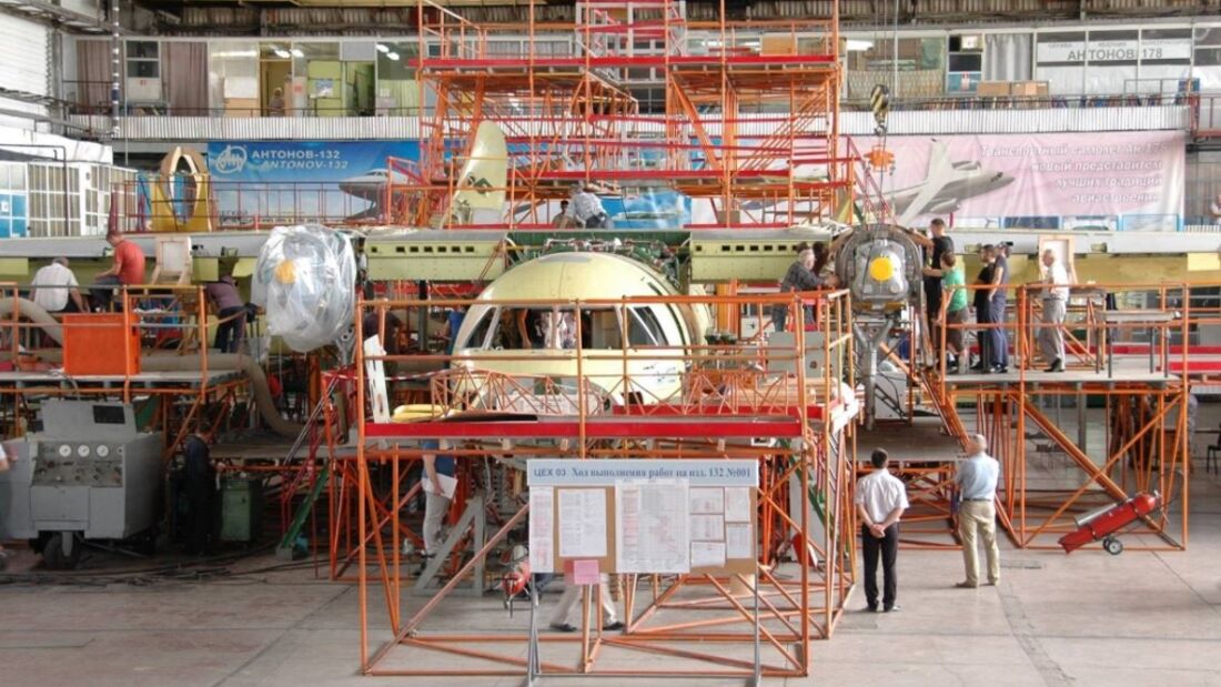 Antonow kündigt Rollout der An-132D an