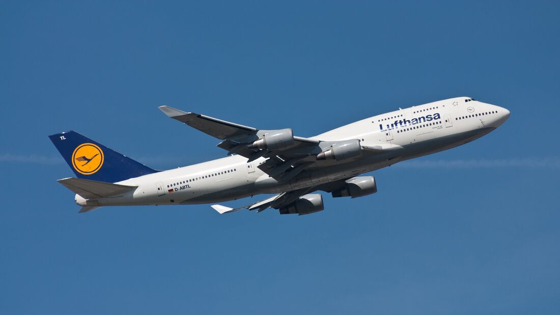 Der letzte Lufthansa-Jumbo verlässt Enschede