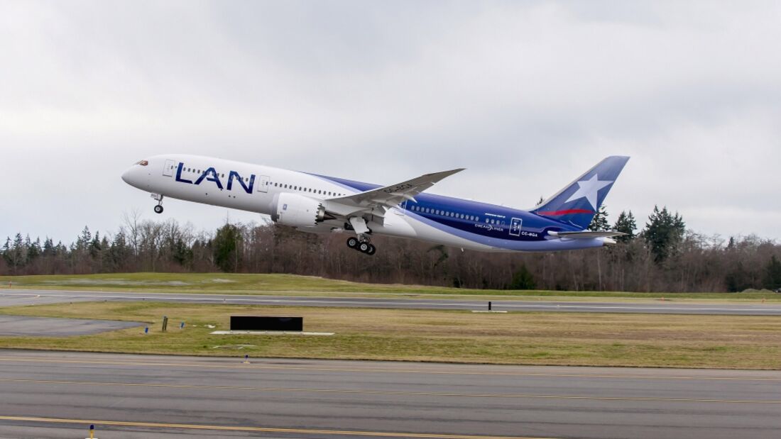 LAN übernimmt ihre erste Boeing 787-9