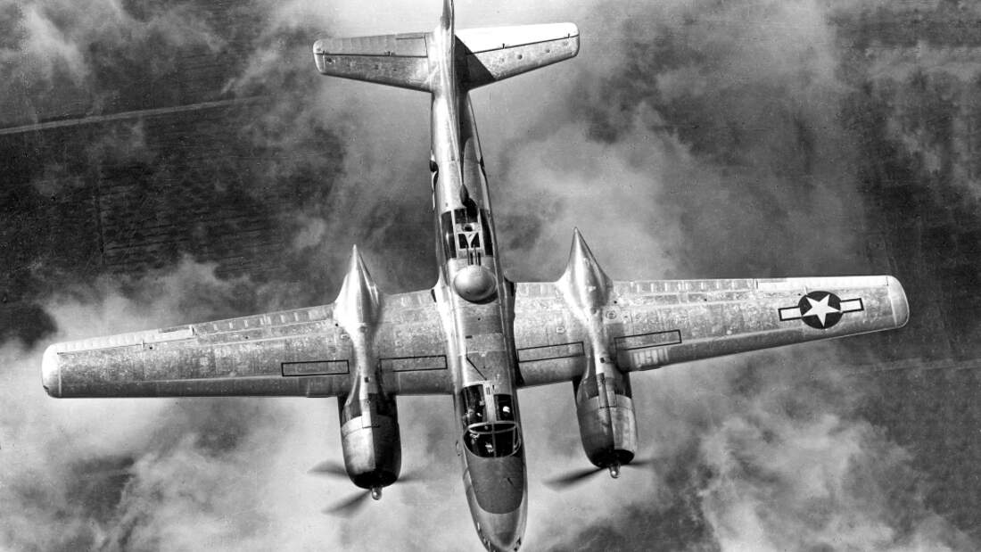 Jagdbomber Douglas A26 Invader FLUG REVUE