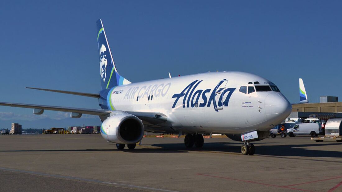 Alaska Air Cargo nutzt weltweit ersten 737-700 Umbaufrachter