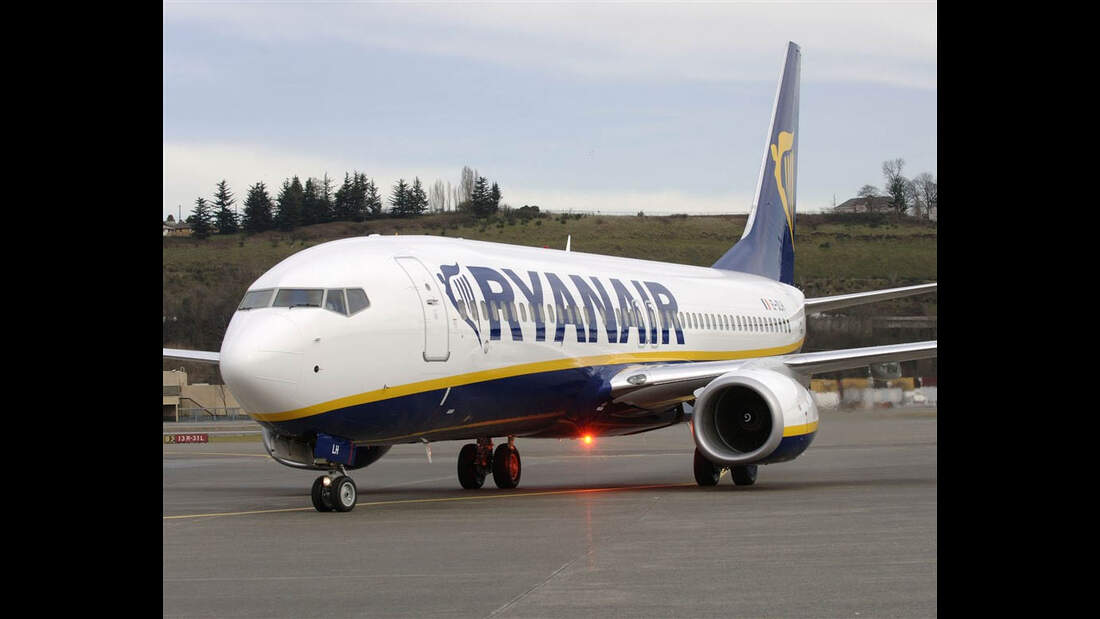 Ryanair übernimmt ihre 500. Boeing 737-800 | FLUG REVUE