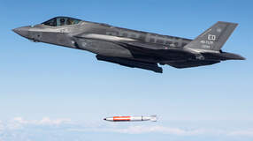 F-35A wirft US-Atombombe B61-12 ab