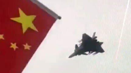 Chengdu J-20 mit voller Rüstung