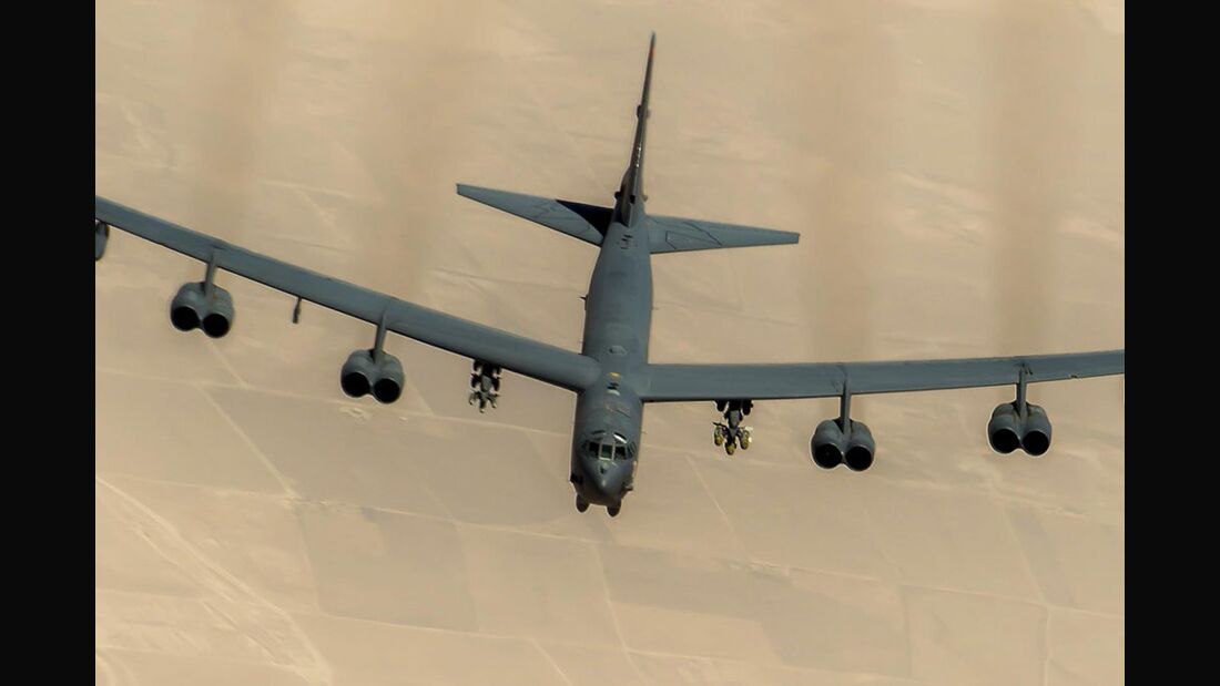 Boeing B-52 soll bis 2050 fliegen