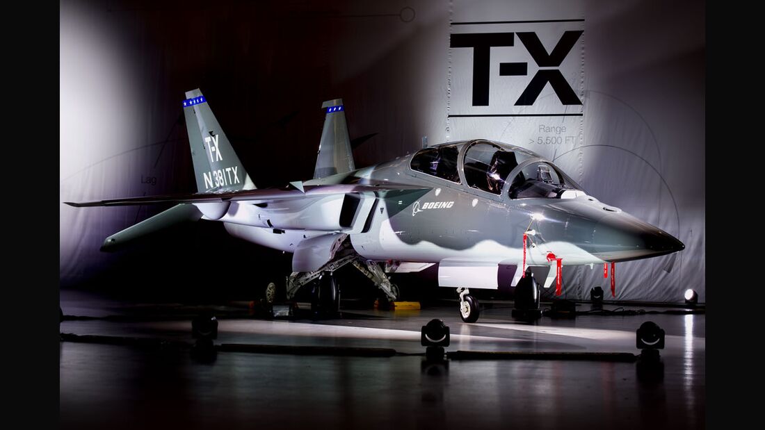 Boeing enthüllt T-X