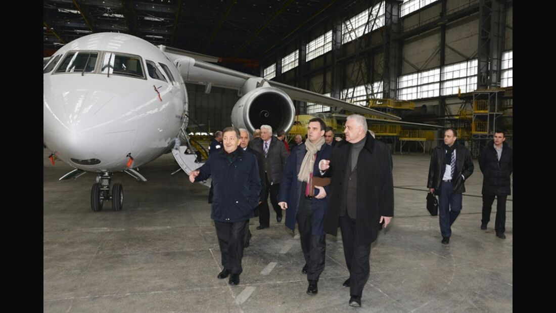 Antonow kündigt Rollout der AN-178 für April an