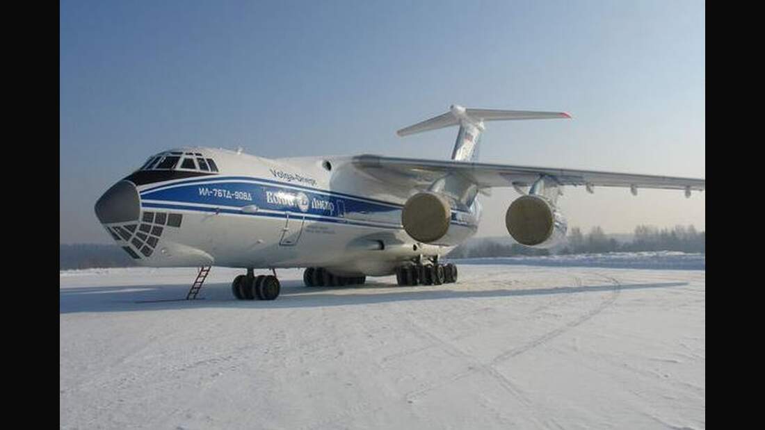 Iljuschin IL-76TD-90VD landet erstmals in der Antarktis