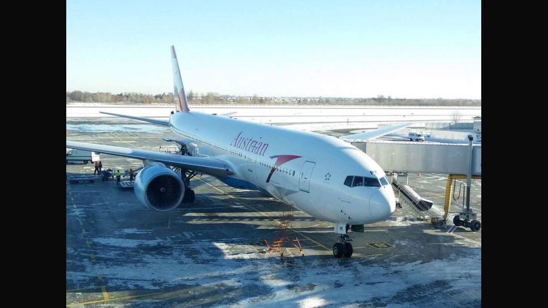Boeing 777 von Austrian landet nach Triebwerksausfall zwischen