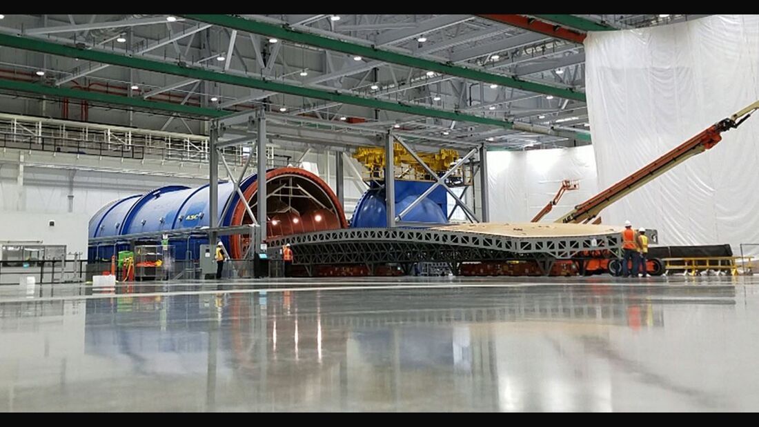 Boeing baut erste Flügelschale für 777-9