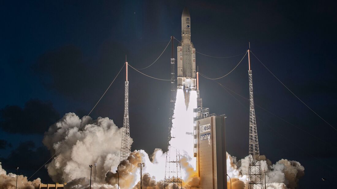 Ariane 5 bringt Riesen-Satellit ins All