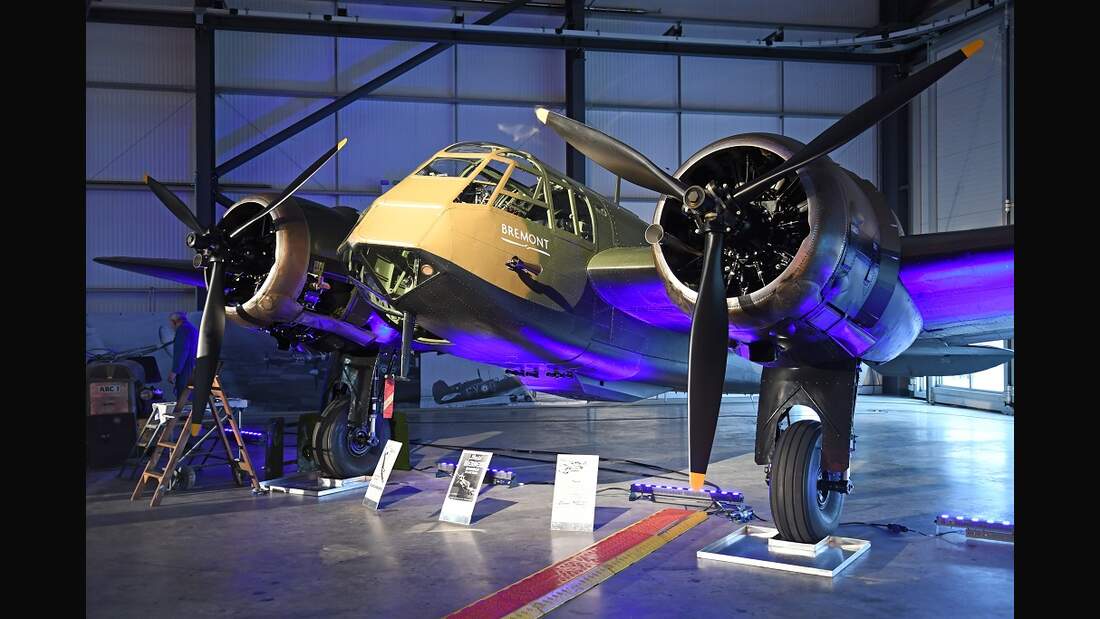 Neuer Hangar in Duxford