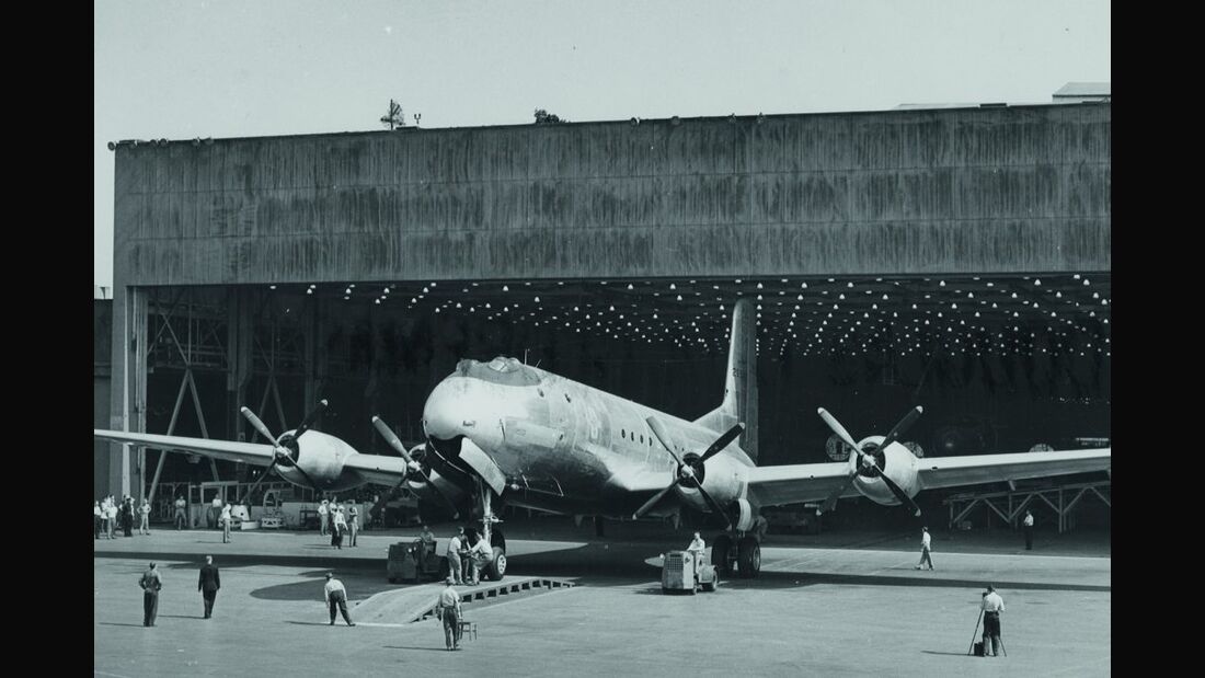 Goleta Air and Space Museum: Douglas C-74 Globemaster