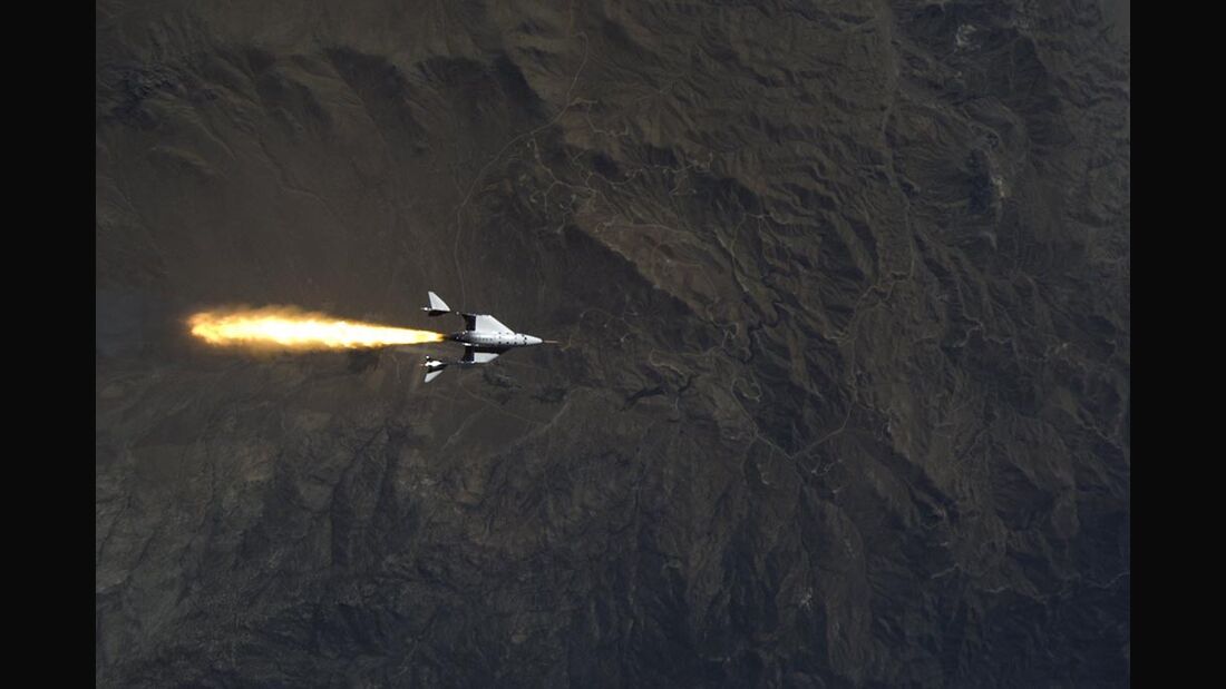 SpaceShipTwo fliegt erneut im Raketenmodus