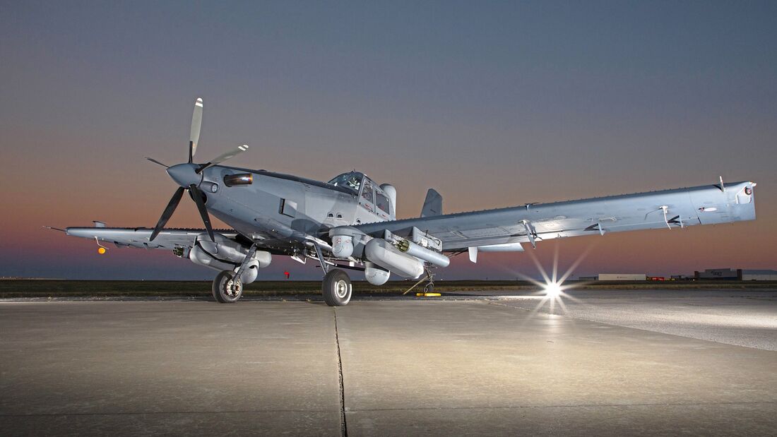 Was will die US Air Force mit einem Sprühflugzeug?