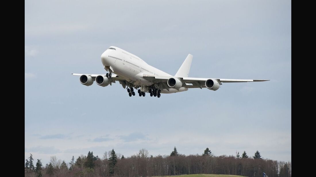 Boeing 747-8-Präsidentenjumbo passiert nächste Hürde