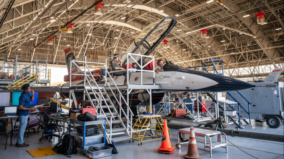 USAF baut F-16 zum fliegenden Simulator X-62 um