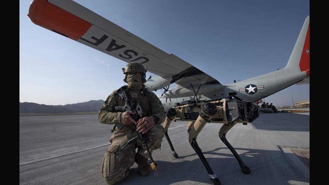 USAF testet Roboterhunde zur Flugplatzbewachung