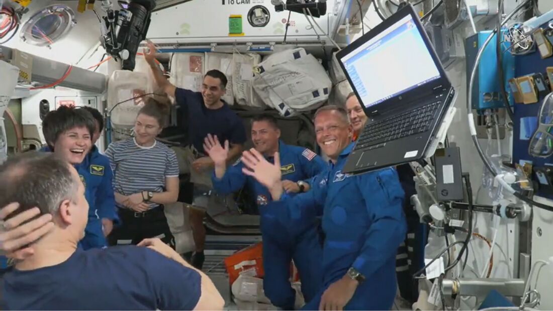 Samantha Cristoforetti auf der ISS angekommen