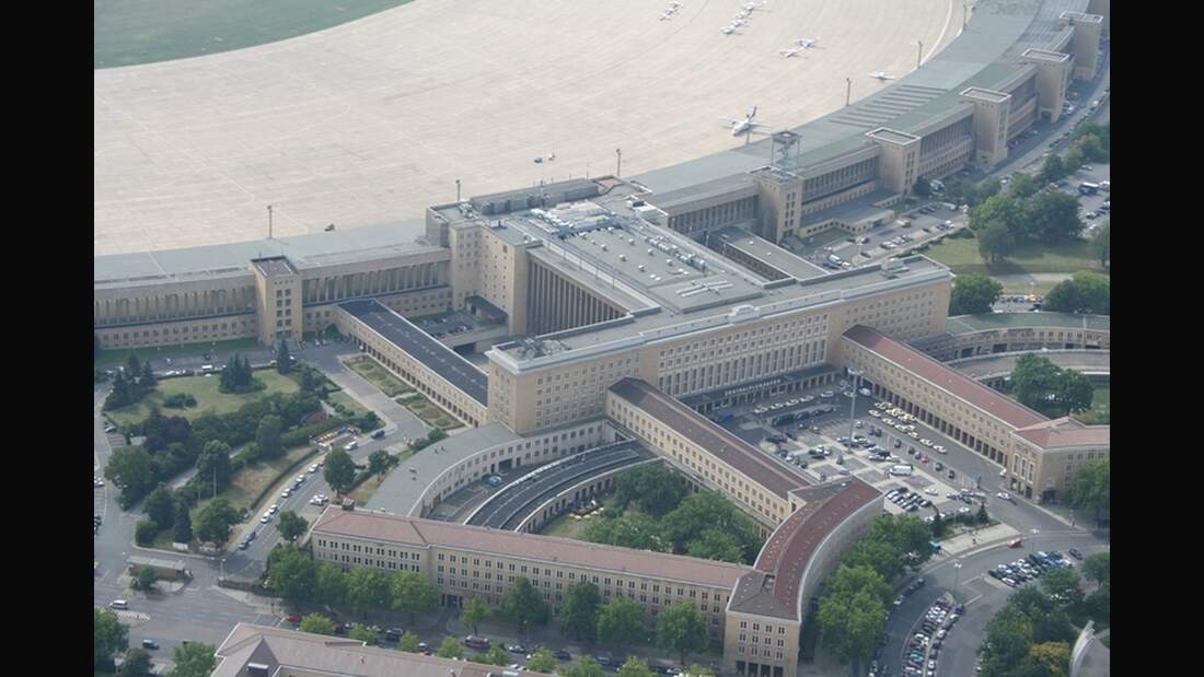Tempelhof lädt zum "Tag der offenen Tür"