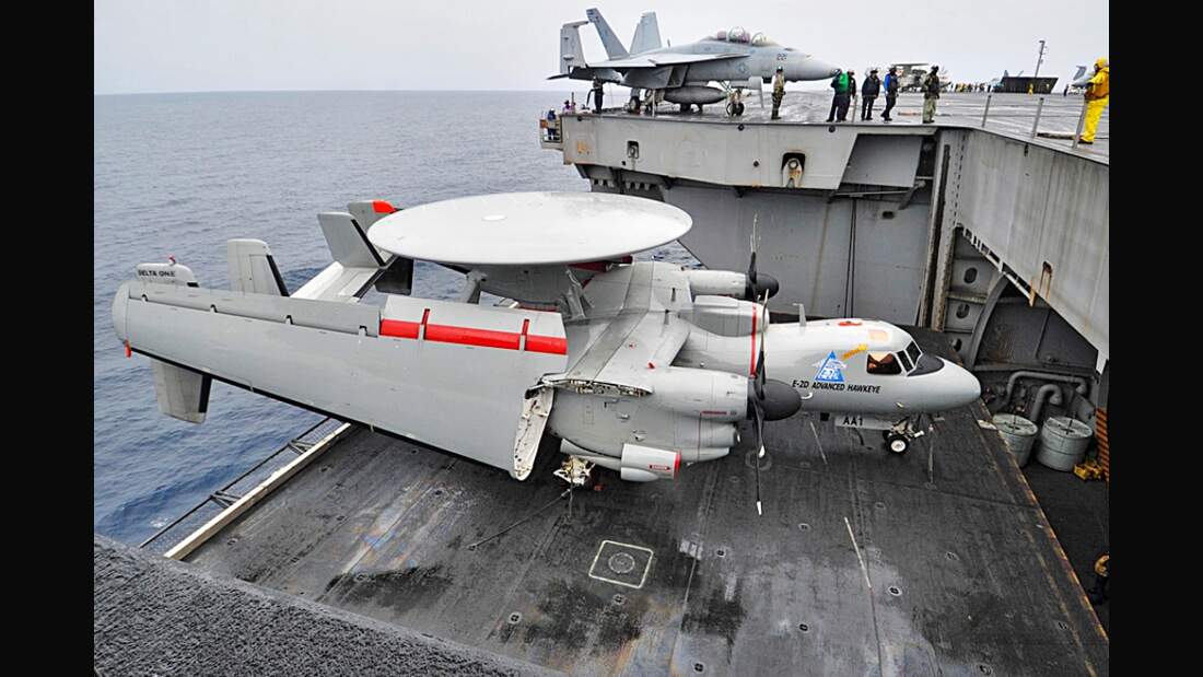 Northrop Grumman E-2D Advanced Hawkeye - Neue Generation | FLUG REVUE