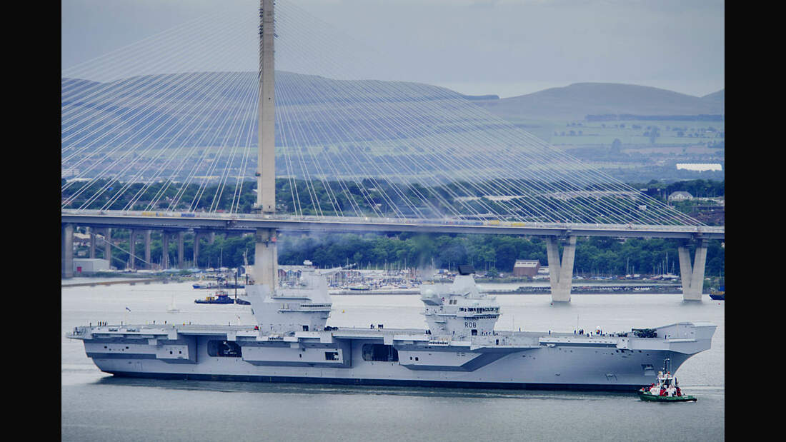 HMS Queen Elizabeth auf erster Fahrt