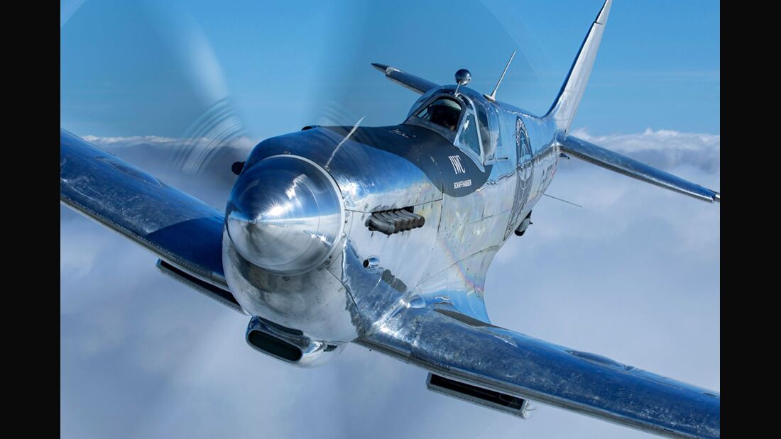 „Silver Spitfire“ startet zum Flug um die Welt