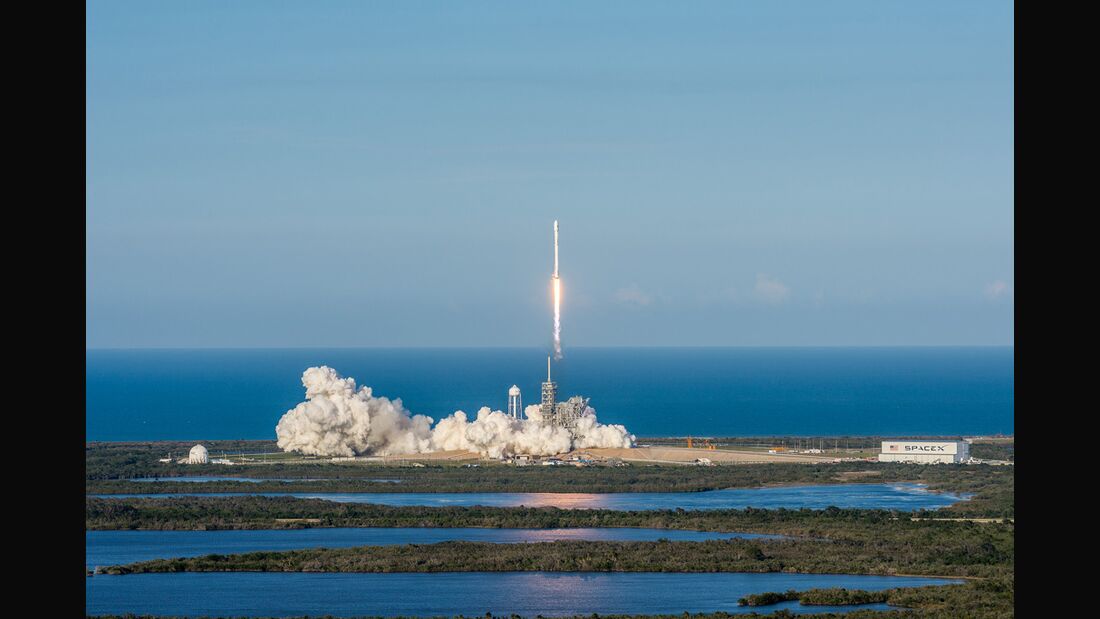SpaceX verwendet erstmals Raketenstufe der Falcon 9 wieder