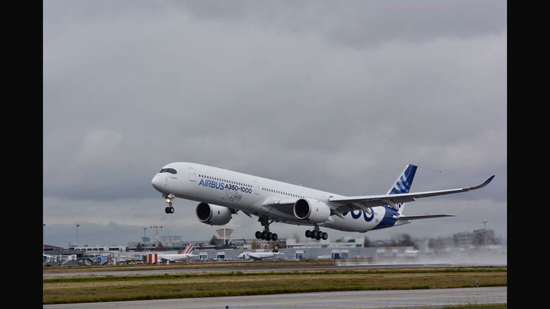 A350-1000 hebt zum Erstflug ab
