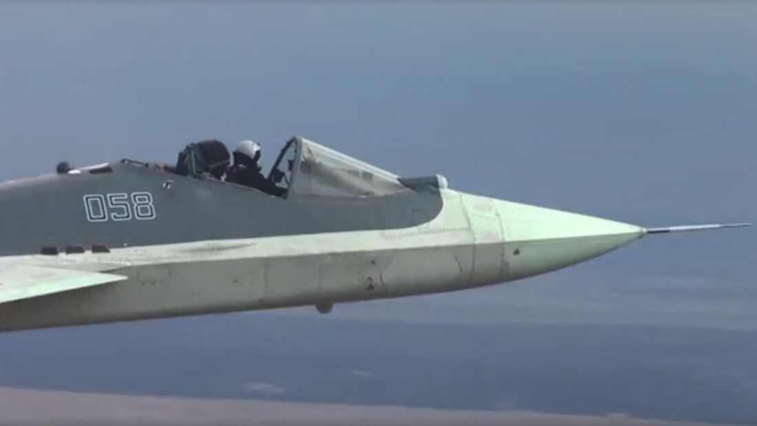Suchoi lässt die Su-57 als Cabrio fliegen