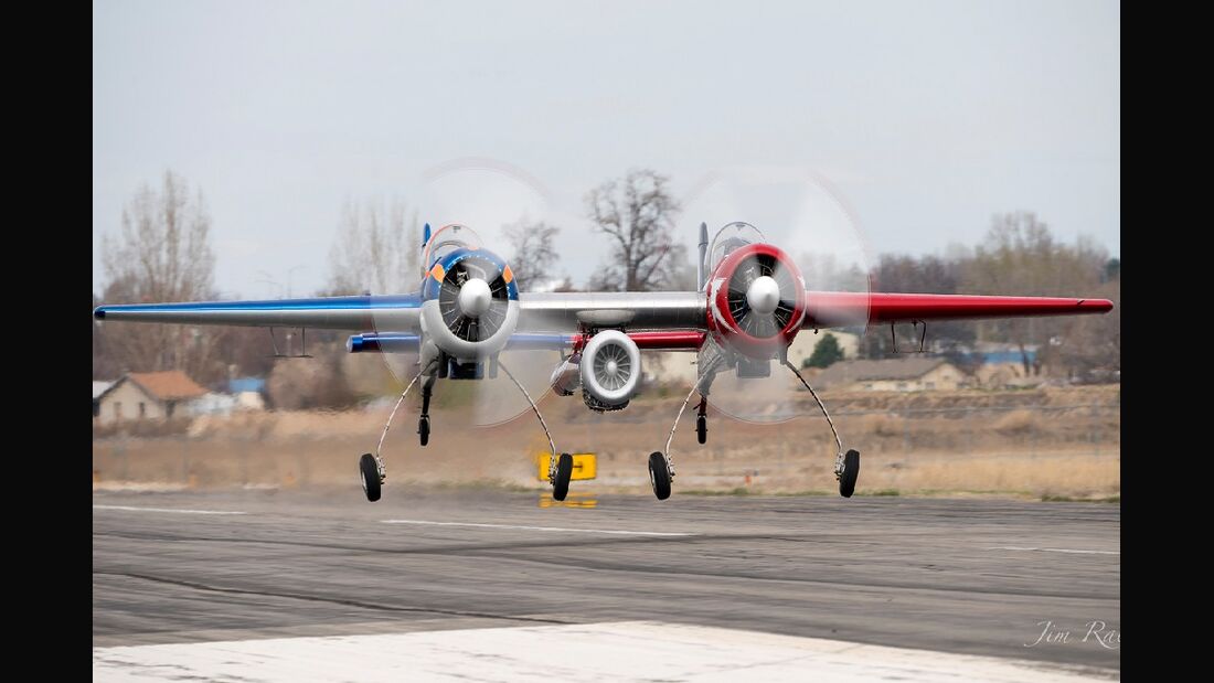 Jak-110 fliegt jetzt mit Jettriebwerk