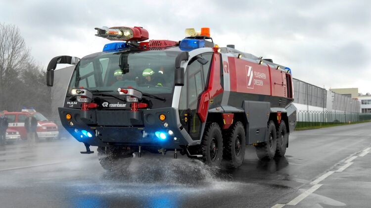 Geländewagen-Set aus Metall und Kunststoff Traktoren- Feuerwehr mit Helikopter