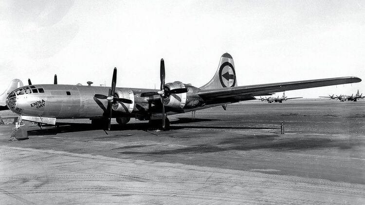 Langstreckenbomber Boeing B 29 Flug Revue