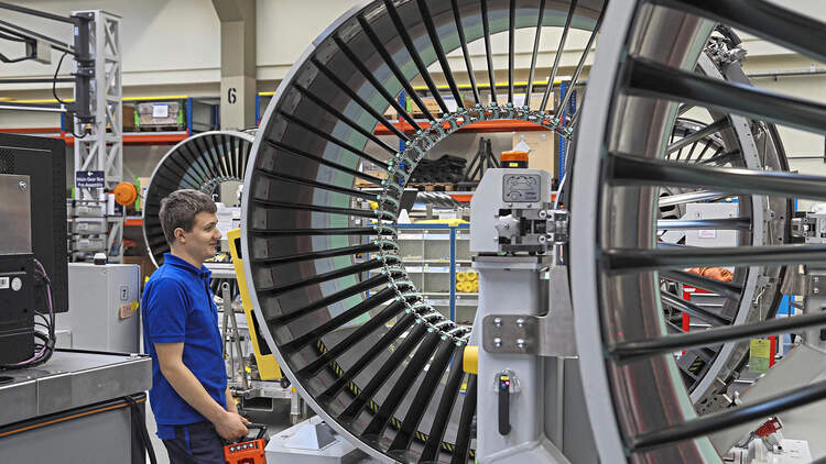 Pratt & Whitney PW1000G Einen Gang hochgeschaltet FLUG REVUE