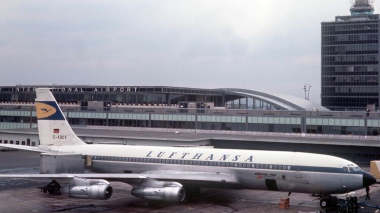 Travolta Stiftet Seine Boeing 707 Flug Revue