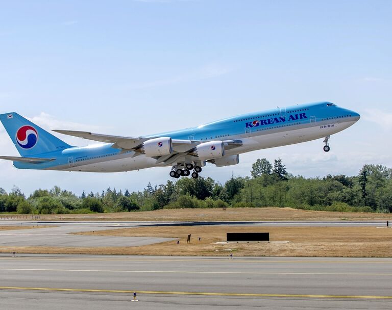 Boeing Ubergibt Erste 747 8 Intercontinental An Korean Air