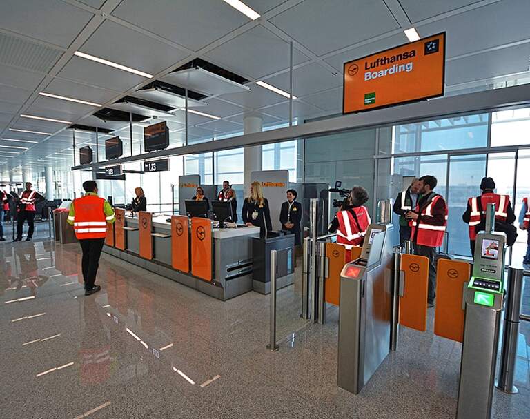 Probebetrieb Im Satellitenterminal Am Munchner Flughafen Flug Revue